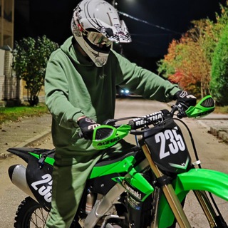 Логотип @pashtet1377 - ПАШТЕТИК