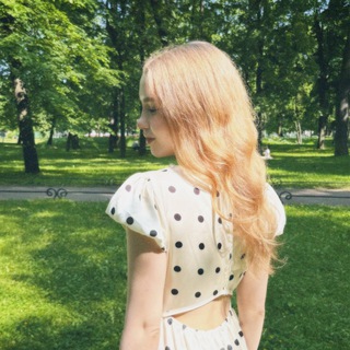 Логотип @patisayy - соник вещает