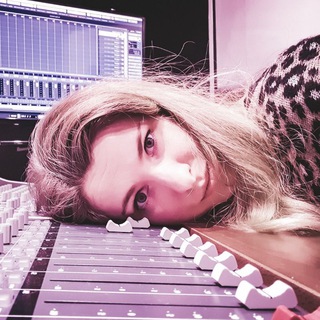 Логотип @paulinasteelmusic - Paulina Steel🎛 женщина, которая звукарь