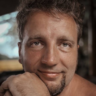 Логотип @pavelveter_life - Тантра, развитие, осознанность с Павлом Ветром