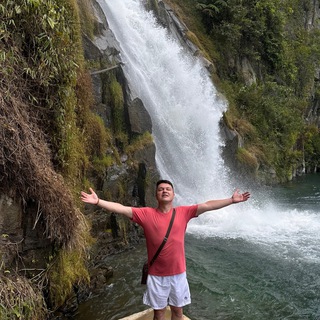 Логотип @pavelyuzaevchat - П. Ю. отвечает