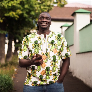 Логотип @peasy_eng - Eng_livinMyth