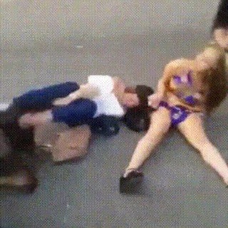 Логотип @peleas_chicas - PELEAS DE CHICAS 😱