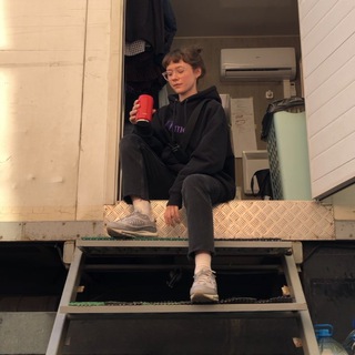 Логотип @perekostum - Сука из ma