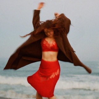 Логотип @perevodme - переводные тату||💋