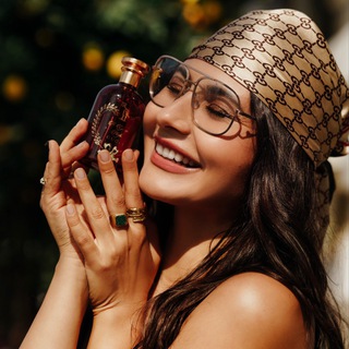 Логотип @perfumestylist - Охотница за ароматами