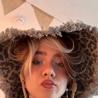 Логотип @persik00000 - уже не персик, но ещё не курага)