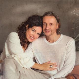 Логотип @perukua - Перукуа и Драгослав. Про отношения