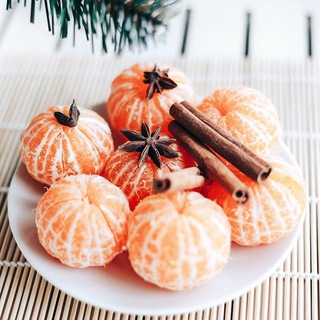 Логотип @pesni_novogodnie - Новогодняя музыка ⛄️