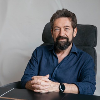 Логотип @petershoeber - HDCOURSES Петер Шёбер