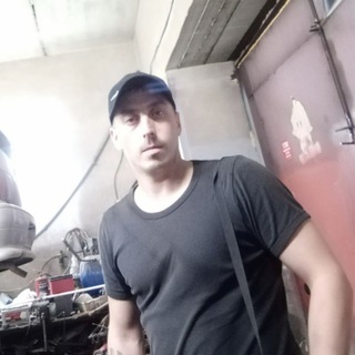 Логотип @petrovvladparnas - Владислав Петров