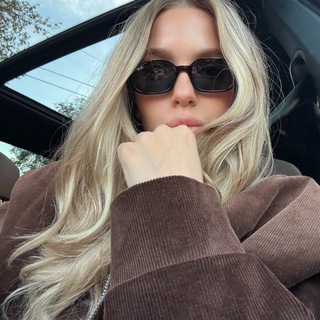 Логотип @petuninavs - PetuninaV