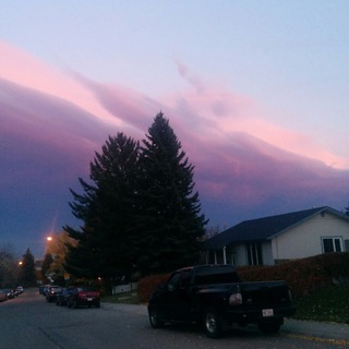 Логотип @pewtextposts - p e w