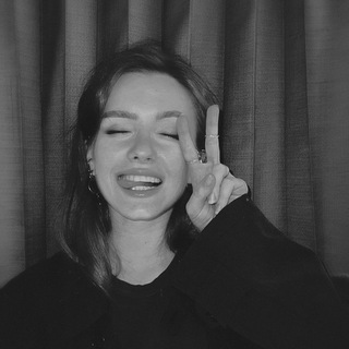 Логотип @phalexandra - a l e x & r a