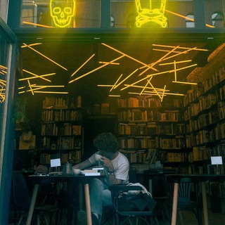 Логотип @philologistfrostedrowan - рябина в сахаре