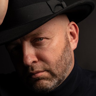 Логотип @photolifearound - Владимир Остапенко 📸