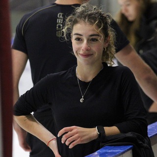 Логотип @phpaulinaa - Полиночка немножко фотографирует❄️