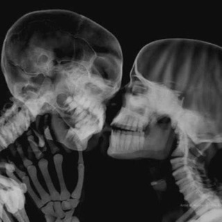 Логотип @picsiwannarecreatewithyou - Pics i wanna recreate with you.