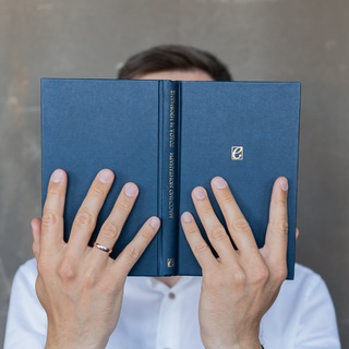 Логотип @pinnedchannel - Красные глаза 👓📖