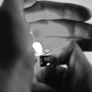 Логотип @pisma_v_stol - письма в стол