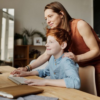 Логотип @piterlove_you - Питер для родителей