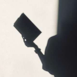 Логотип @place_in_time - Нашла время