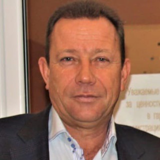 Логотип @plugnikov - Юрий Плужников