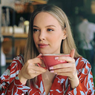 Логотип @po_sledam_esteta - По следам эстета