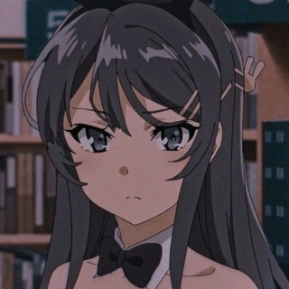 Логотип @poceluyplz - поцелуй где болит