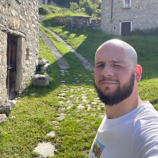 Логотип @pochemypotomychto - Почему все такие умные?