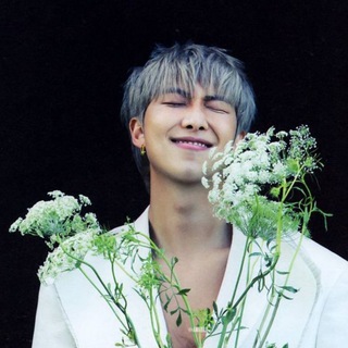 Логотип @pocket_joon - кармашек джуни 🍃