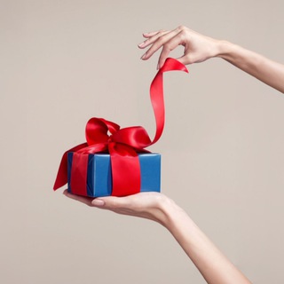 Логотип @podarki_i_vse - По поводу и без