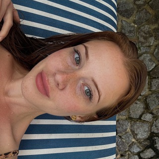 Логотип @poechkaaaa - Poechka