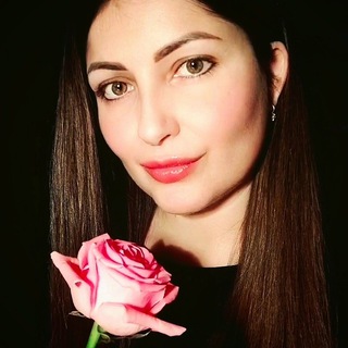 Логотип @poetess_drevova - ПОЭТЕССА•МИЛА ДРЕВОВА 📚