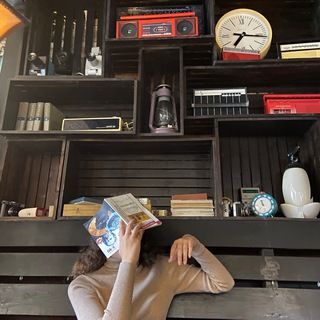 Логотип @poeticrefuge - Поэтическое убежище