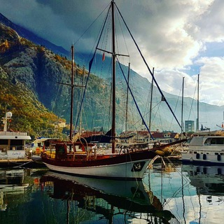 Логотип @poetryinbed - Poetry In Bed | Стихи | Поэзия | Творчество