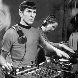 Логотип @poisonsmusic - poisons' music