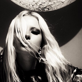 Логотип @pokrapiva - Полина Крапива