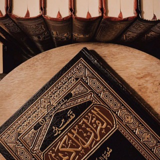 Логотип @poleznyye_lektsii - 🎙 ЛЕКЦИИ 📚