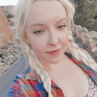 Логотип @poliakovapolina - Polina Poliakova