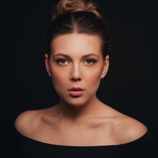 Логотип @polinayurina - Polina Khafizova