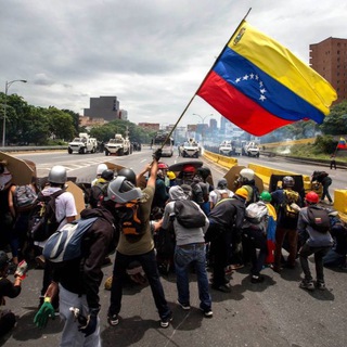 Логотип @politicamenteincorrectosve - Políticamente Incorrectos 💚🙏🏻🇻🇪