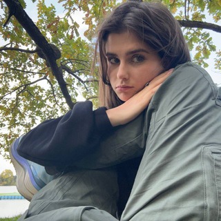 Логотип @polly_deenisova - жизнь с Полли - Полина Денисова