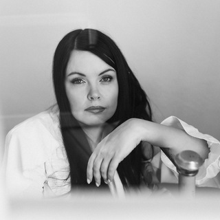 Логотип @polly_v_nsi - Полина Колесникова