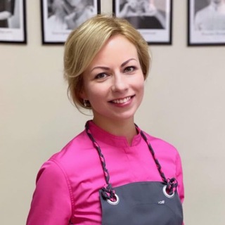 Логотип @pollykosheleva - PollyKosheleva