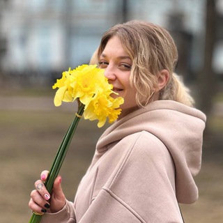 Логотип @pollypollystretchdance - БОЛИ от УМА. Психология и Стрейтчинг✨