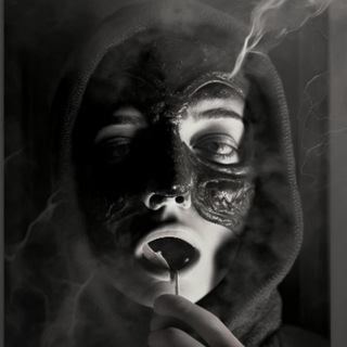 Логотип @poltorathoughts - полтора икса