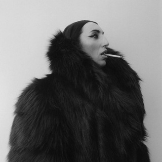 Логотип @pomadnaa - Помадна