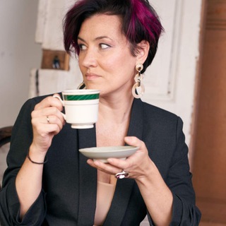 Логотип @pomolchala_by - 🕊️Диалог у телевизора 🤐