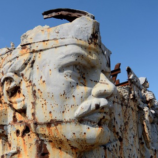 Логотип @poohuevali - Вы там все поохуевали что-ли?